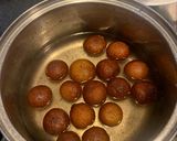 A picture of step 4 of Gulab jambus.