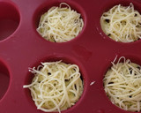 Foto del paso 7 de la receta: Budines de pan y calabacín con pasas
