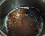 Foto langkah ke 1 dari resep Tamarind Ice Tea (Es Teh Gula Asam).