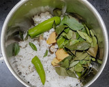 A picture of step 2 of Drumstick curd curry.
