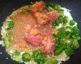 Foto del paso 10 de la receta: Tomate relleno con Huevo o Egg Omelette
