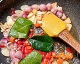 Foto langkah ke 3 dari resep Oseng Ayam.
