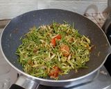 Foto langkah ke 3 dari resep 609. Tumis Bunga Pepaya.