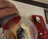 A picture of step 4 of Triple Berry Cheesecake.