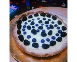 Foto del passaggio 11 della ricetta Crostata Crema chantilly,more e mirtilli 💫
