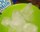 Foto langkah ke 1 dari resep 399. Es Susu Wafer.