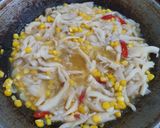 Foto langkah ke 3 dari resep Tumis Jagung Jamur Tiram.