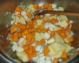 Tejszínes zöldséges lencseleves recept fázis 2 fotója