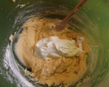 Foto del paso 3 de la receta: Bizcocho de sésamo blanco y negro con crujiente azucarado de frutos secos