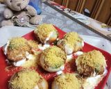 A picture of step 5 of Dahi poori.