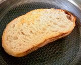 Gambar langkah 4 resipi 👩🍳Sourdough Bread Toast.