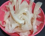 Foto langkah ke 1 dari resep Tumis jamur tiram wortel caisim.