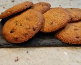 A picture of step 6 of Lotus Cream and Chocolate Chip Cookies.