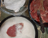 Foto del paso 1 de la receta: Milanesas a la Napolitana con papas fritas