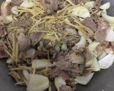 รูปขั้นตอนการทำที่ 1 ของ “ผัดขิงหมูหมัก”