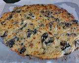 Cheesy Mushroom Onion Flatbread recipe step 1 photo