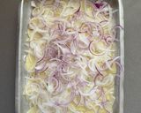 Foto del paso 4 de la receta: Merluza al horno con patata 🐟🥔