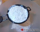 Φωτογραφία βήματος 3 της συνταγής Αλμυρά Muffins με ελιές, ρίγανη και δενδρολίβανο