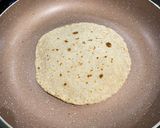 A picture of step 3 of Roti/chapati.