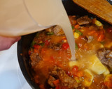 Foto del paso 5 de la receta: Ternera guisada con pimientos y calabacín al pimentón