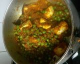 A picture of step 7 of Matar paneer.