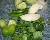 Foto del paso 2 de la receta: Pollo con mole verde