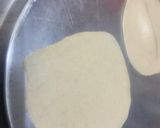 A picture of step 6 of Aloo paratha.