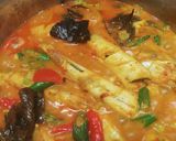 Foto langkah ke 6 dari resep Mangut ikan cucut pedas.