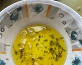 Foto del paso 1 de la receta: Pan integral con ajo y romero