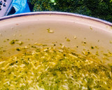 Foto del paso 2 de la receta: Tortitas de brócoli con queso