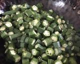 ભીંડા નું શાક (Bhinda Shak Recipe In Gujarati) રેસીપી સ્ટેપ2ફોટો