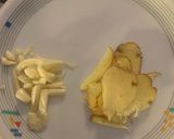 A picture of step 1 of 3 cups mushrooms.