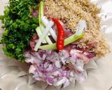 Hình bước làm 1 của món Thịt rang sả cháy cạnh 😋