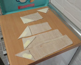 Foto del paso 3 de la receta: Snack de queso brie y mermelada de arándanos