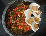 Foto langkah ke 4 dari resep Sambal Telur Asin Kemangi.