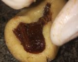 A picture of step 4 of Ma'amoul dates cookies.