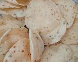 Foto langkah ke 5 dari resep Kue bawang tapioka.