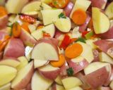 Újburgonyás, zöldborsós,kapros vegán leves recept fázis 3 fotója