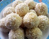 Foto langkah ke 5 dari resep Bola-bola nasi simple.