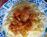 Foto del paso 5 de la receta: Atún entomatado con fideos