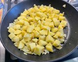 Une image de l'étape 8 de Trio de légumes sautés à l’ail, oignon et persil.