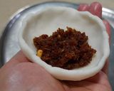 उकडीचे मोदक रेसिपी (ukadiche modak recipe in marathi) रेसिपी स्टेप 4 फोटो