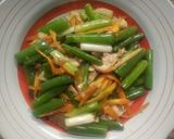 Foto langkah ke 4 dari resep Tumis bunga bawang ayam.
