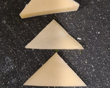 Foto del paso 2 de la receta: Canapés de queso Gruyère