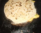#GA4#Week17 #Chees........Cheese Chappati omlete sandwich रेसिपी चरण 6 फोटो