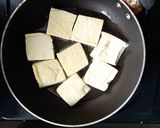 Foto langkah ke 1 dari resep Dubu Jorim (Korean Spicy Braised Tofu).