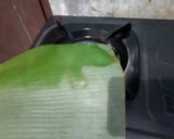 Foto langkah ke 4 dari resep Lontong Daun Pisang.