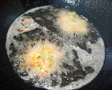 A picture of step 3 of Mix Pakoray.