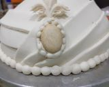 A picture of step 8 of Nikah Themed Cake.