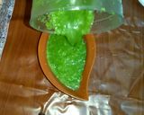 A picture of step 3 of Green chatni.